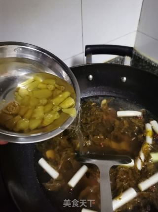 小米辣酸菜嫩兔儿的做法步骤：10