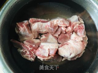 清炖羊排的做法步骤：1