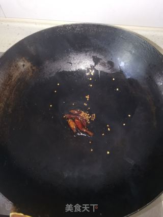 呛炒小白菜的做法步骤：3