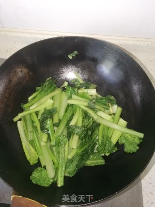 呛炒小白菜的做法步骤：4