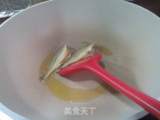 咸菜小黄鱼荞麦面的做法步骤：2