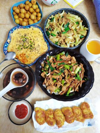 蒜苗豆干炒肉片的做法步骤：9