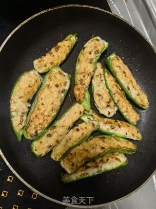 青椒酿鱼饼的做法步骤：5