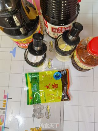 凉拌白菜豆腐皮什锦的做法步骤：2
