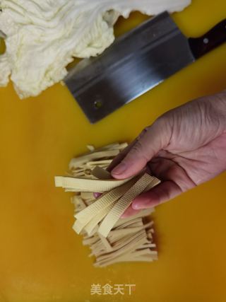 凉拌白菜豆腐皮什锦的做法步骤：3