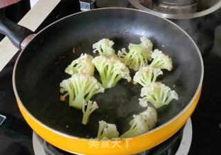 虾仁儿炒花菜的做法步骤：8