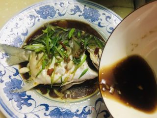 清蒸鲳鱼的做法步骤：5