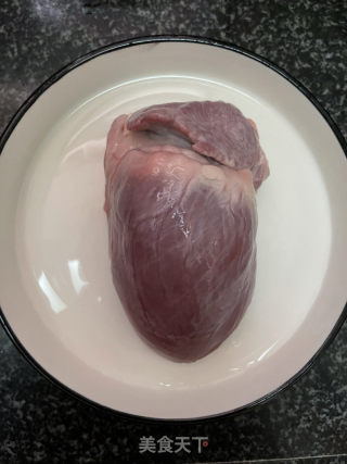 凉拌猪心的做法步骤：1