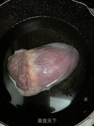 凉拌猪心的做法步骤：2