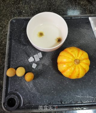 黄金贝贝南瓜盅的做法步骤：1
