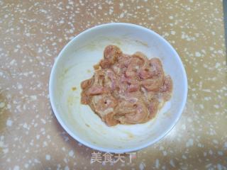 芥菜芯胡萝卜炒肉丝的做法步骤：1