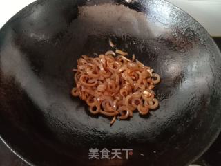 青椒炒猪皮的做法步骤：4