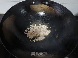 酸豆角肉末米粉的做法步骤：2