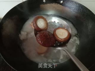 蒜蓉粉丝蒸香菇的做法步骤：5