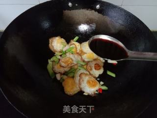 蒜苗炒鹌鹑蛋的做法步骤：6