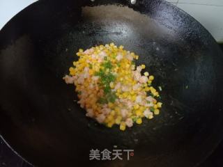 玉米虾仁粒的做法步骤：7