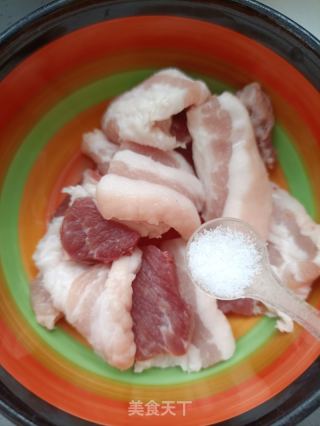 苏子叶包煎肉的做法步骤：2