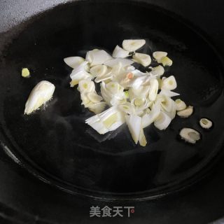 油豆腐炒青笋的做法步骤：5