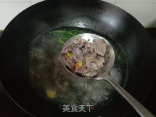 小炒鸡杂的做法步骤：4