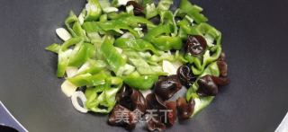 尖椒麻辣肠的做法步骤：4