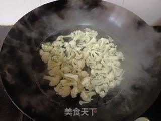 小炒花菜的做法步骤：2