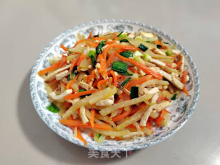 胡萝卜豆干炒苤蓝的做法步骤：6