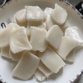 白菜鸡蛋烩年糕的做法步骤：1