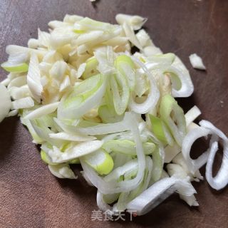 白菜鸡蛋烩年糕的做法步骤：4