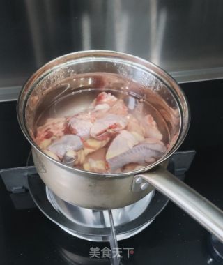 口蘑鸡汤的做法步骤：4