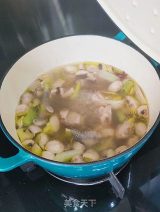 口蘑鸡汤的做法步骤：10