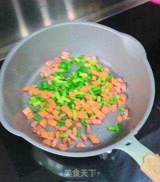 胡萝卜炒蒜薹的做法步骤：7