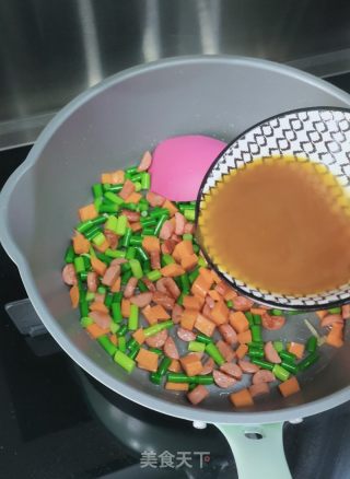 胡萝卜炒蒜薹的做法步骤：8