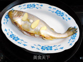 清蒸黄花鱼的做法步骤：4