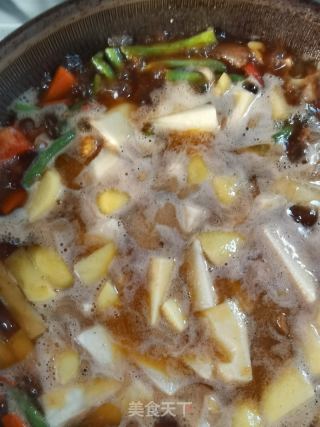 五花肉豆角土豆焖面的做法步骤：17