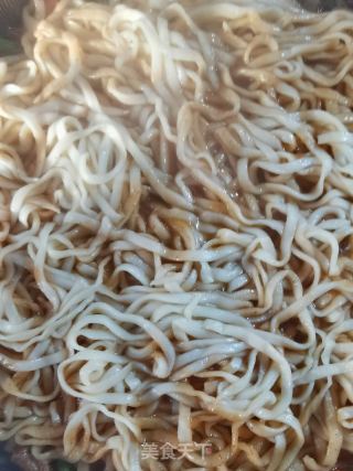 五花肉豆角土豆焖面的做法步骤：19