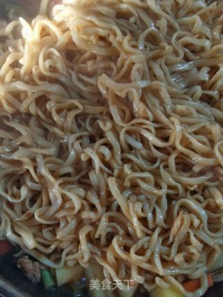 五花肉豆角土豆焖面的做法步骤：20