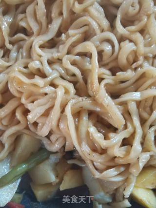 五花肉豆角土豆焖面的做法步骤：21