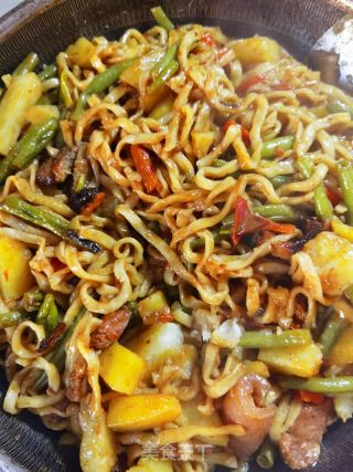 五花肉豆角土豆焖面的做法步骤：22