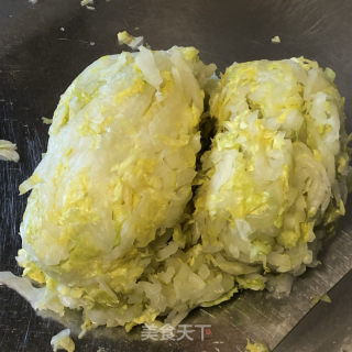 猪肉白菜水饺的做法步骤：3
