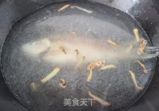 挂面鲫鱼汤的做法步骤：8