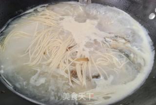 挂面鲫鱼汤的做法步骤：10