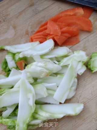 广式腊肠炒儿菜的做法步骤：2