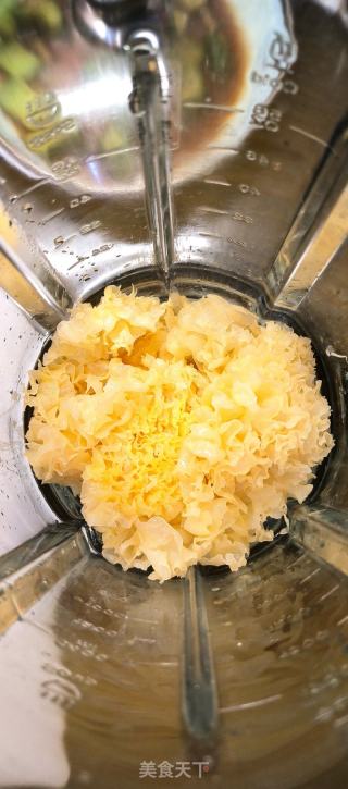 苹果银耳燕麦米糊的做法步骤：2