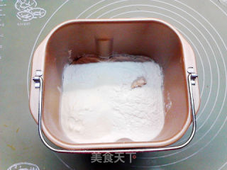 蔓越莓椰蓉土司的做法步骤：2