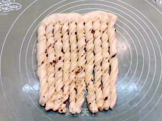 蔓越莓椰蓉土司的做法步骤：19