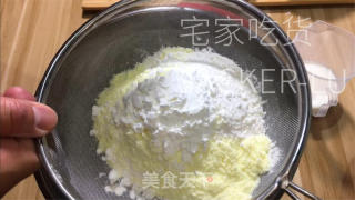 桂花蜜古早蛋糕，烤的时候满屋桂花香气和奶香味，超级诱人。的做法步骤：1