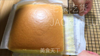 桂花蜜古早蛋糕，烤的时候满屋桂花香气和奶香味，超级诱人。的做法步骤：23