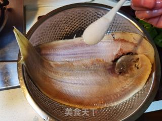 酱炖踏板鱼的做法步骤：5
