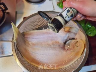 酱炖踏板鱼的做法步骤：6