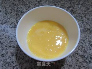 鸡蛋大白菜炒黑米饭的做法步骤：2